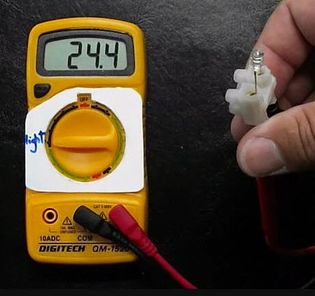 Digital multimeter data logger assembly