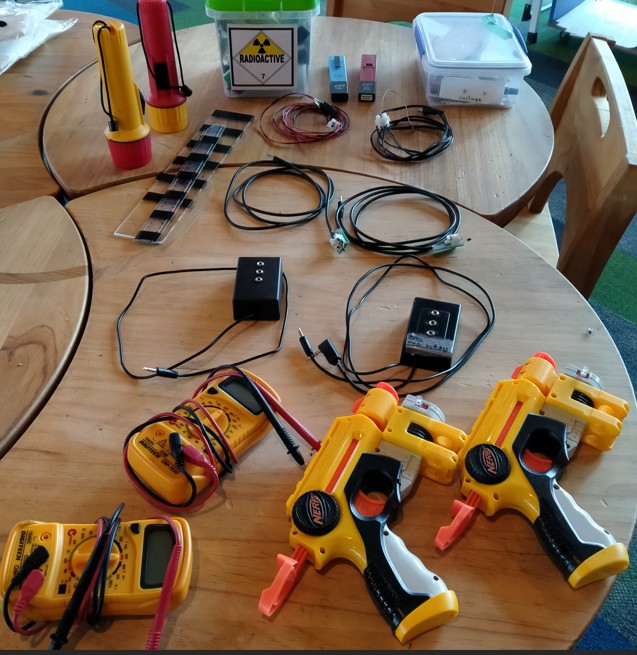 Green School Year 10 to Year 12 Physics lab using DIY sensors for motion and digital multimeter data logging